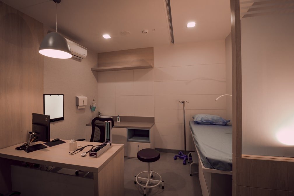 Physiotherapy consultant room at Diha Clinic, Nanganallur, Chennai